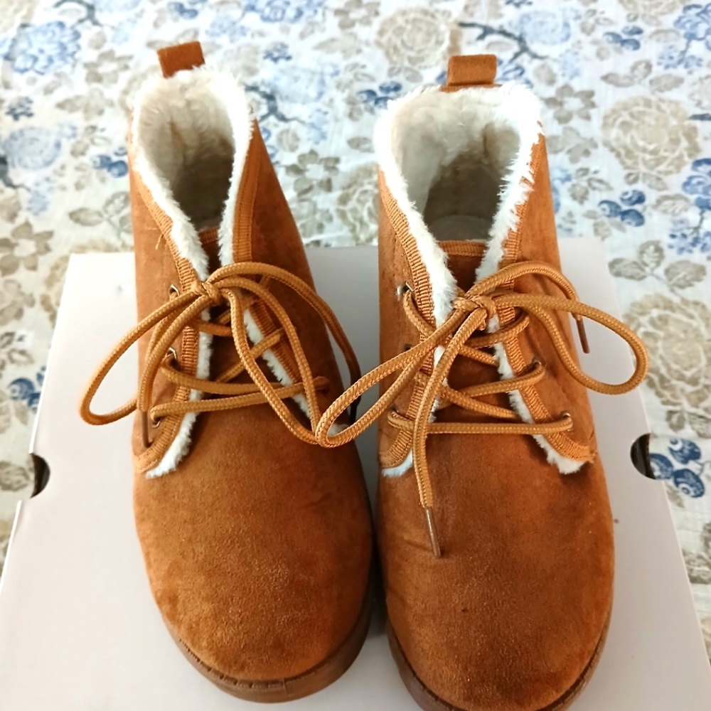 Fur lined boots